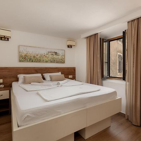 Apartment Amigo Old Town Kotor Exterior photo